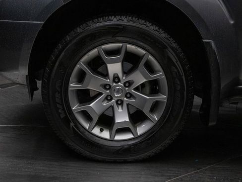 Used 2021 Nissan Frontier SV image 8