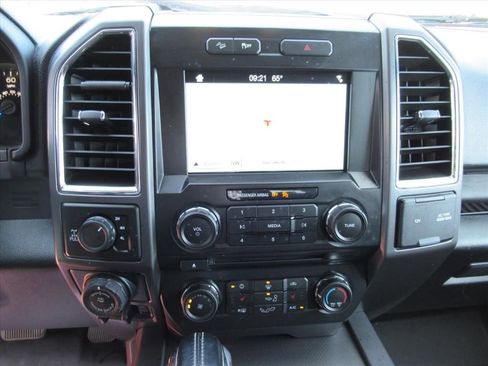 Used 2016 Ford F150 XLT w/ Equipment Group 302A Luxury image 26