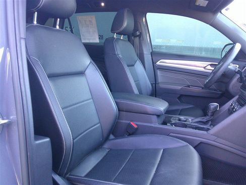 Used 2021 Volkswagen Atlas Cross Sport SEL image 21