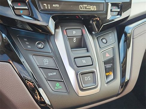 New 2026 Honda Odyssey Touring image 15