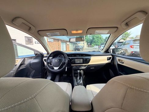Used 2014 Toyota Corolla LE FWD image 39