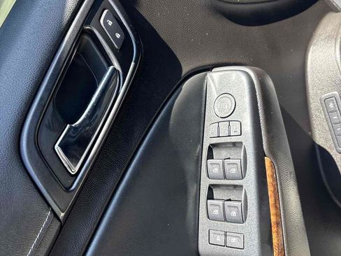 Used 2016 Chevrolet Suburban LTZ RWD image 14