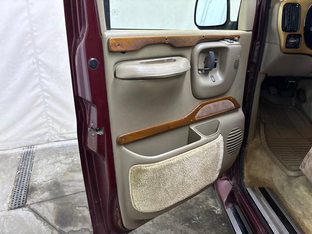 Used 1998 Chevrolet Express 1500 RWD image 26