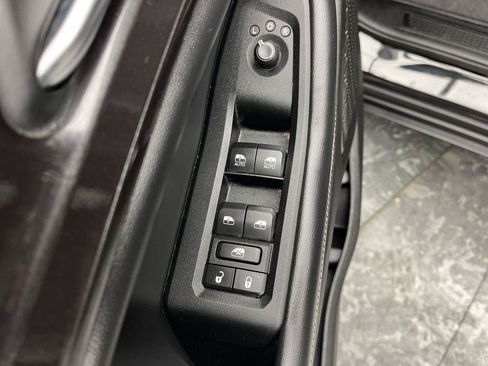 Used 2022 Jeep Grand Cherokee Altitude AWD/4WD image 7