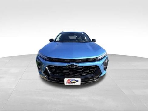 Certified 2026 Chevrolet Trax ACTIV FWD image 2