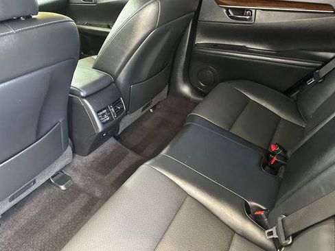 Used 2015 Lexus ES 350 w/ Premium Package FWD image 12