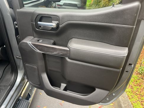 Used 2021 Chevrolet Silverado 1500 LTZ image 36