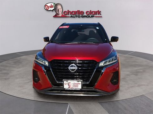 Used 2023 Nissan Kicks SR image 8