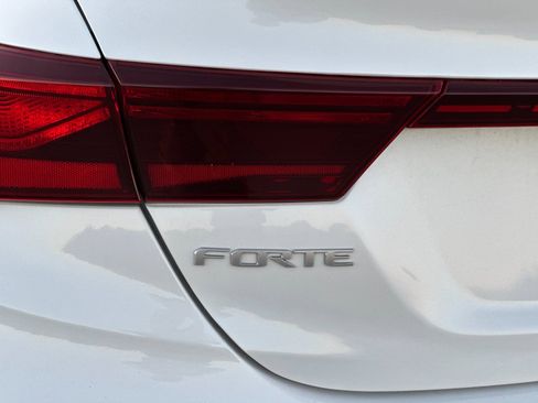 Used 2022 Kia Forte LXS image 30