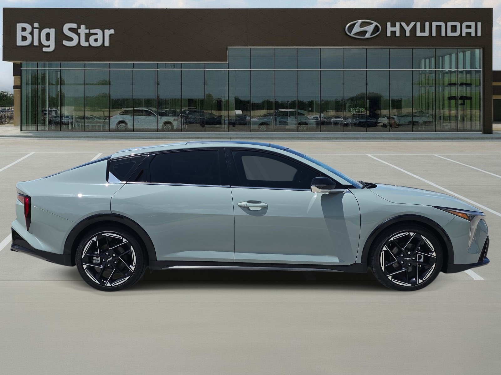 Used 2025 Kia K4 GT-Line Turbo w/ GT-Line Premium Package FWD image 5