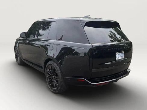 Used 2023 Land Rover Range Rover SE AWD/4WD image 7