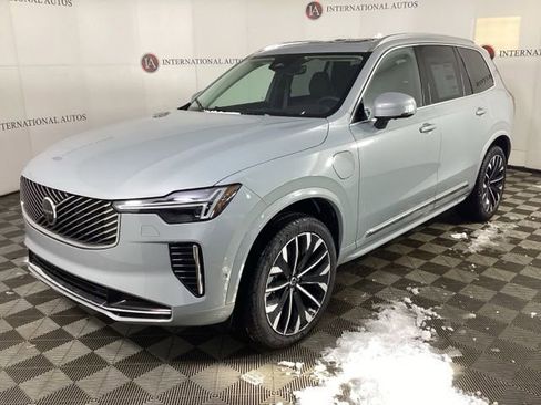 New 2026 Volvo XC90 T8 Plus w/ Protection Package Premier image 1