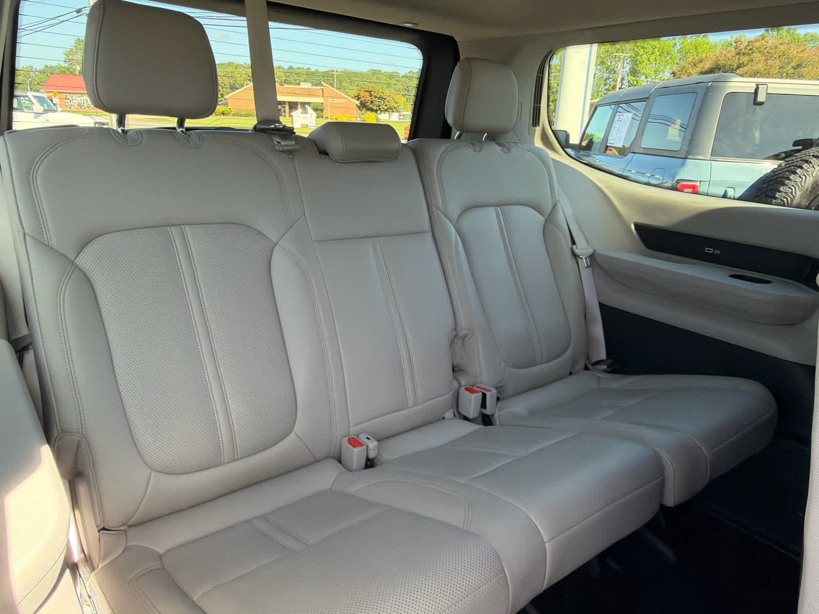 Used 2022 Jeep Wagoneer Series II AWD/4WD image 11