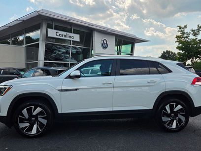 Certified 2025 Volkswagen Atlas Cross Sport SE w/ Panoramic Sunroof Package