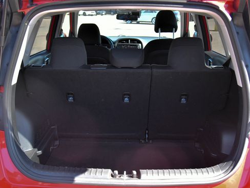 Used 2024 Kia Soul LX w/ Option Group 015 FWD image 33