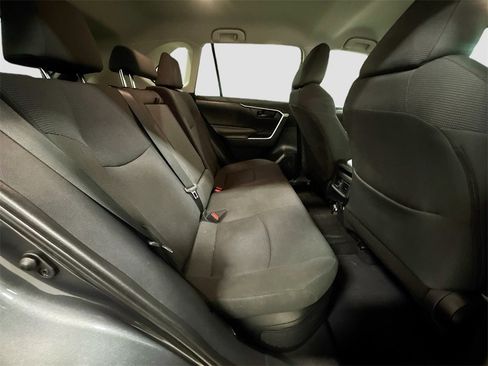 Used 2019 Toyota RAV4 LE image 29