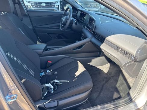 New 2026 Hyundai Elantra SEL Sport image 15