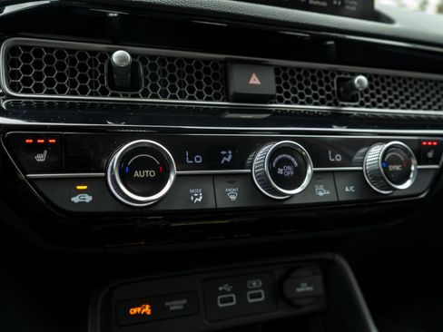 Used 2023 Honda Civic Touring image 33