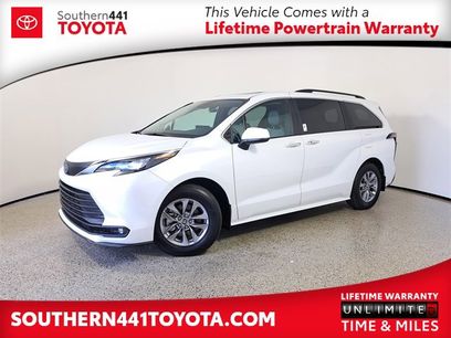 Used 2025 Toyota Sienna XLE