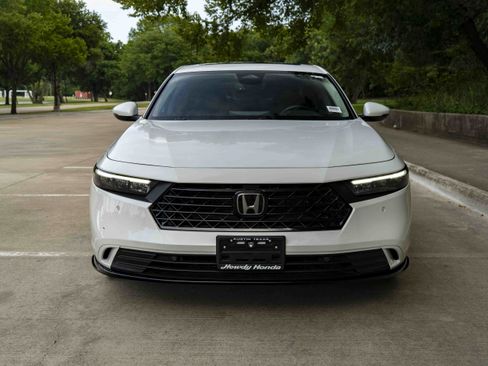 Used 2024 Honda Accord EX-L image 3