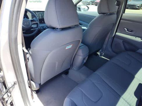 New 2026 Hyundai Elantra SE FWD image 15