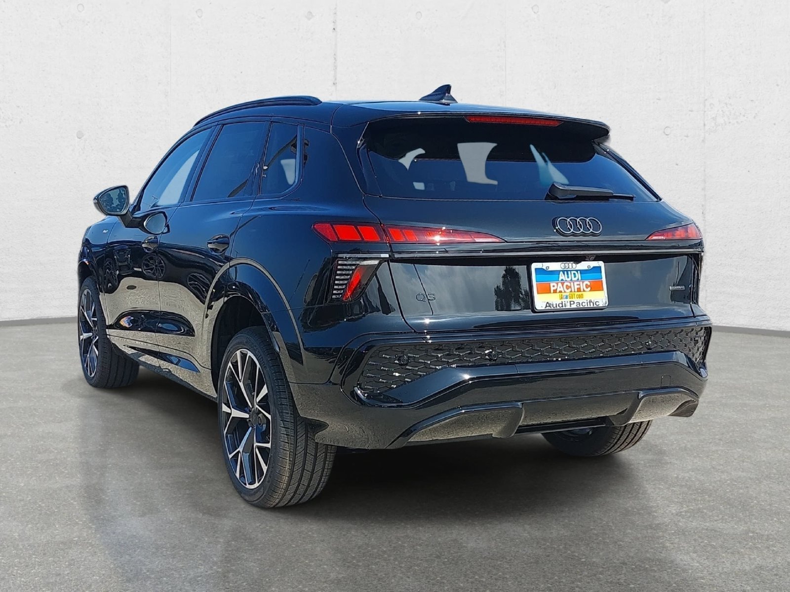 New 2026 Audi Q3 quattro 2.0T AWD/4WD image 7
