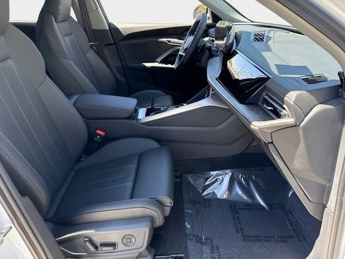 Certified 2025 Audi Q5 Premium Plus w/ Premium Plus AWD/4WD image 10