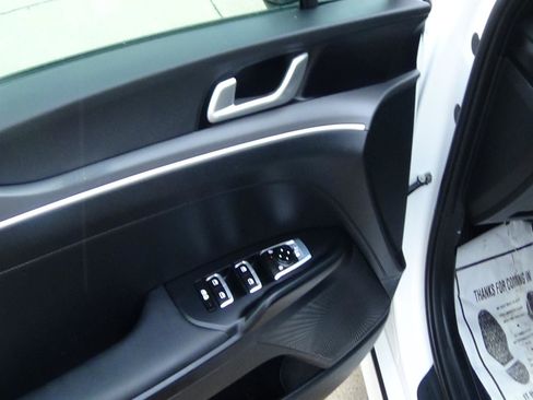 Used 2025 Kia K5 LXS FWD image 14