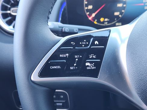 New 2026 Mercedes-Benz GLB 250 image 28