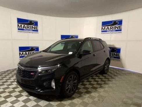 Used 2022 Chevrolet Equinox RS w/ RS Leather Package image 6