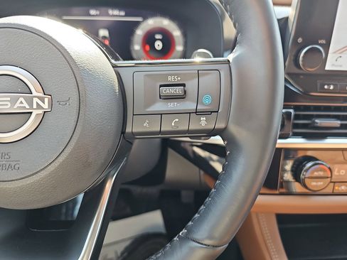 Used 2023 Nissan Pathfinder Platinum AWD/4WD image 38