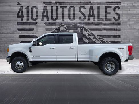 Used 2017 Ford F350 Lariat image 7
