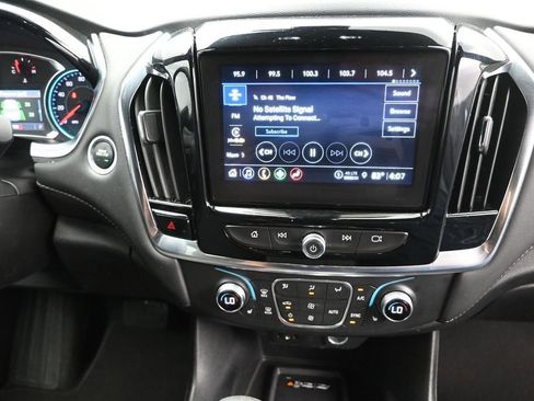 Used 2024 Chevrolet Traverse LT FWD image 29