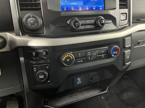 Used 2022 Ford F150 XLT w/ Trailer Tow Package AWD/4WD image 31