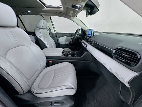 Used 2024 Honda Pilot Elite image 40