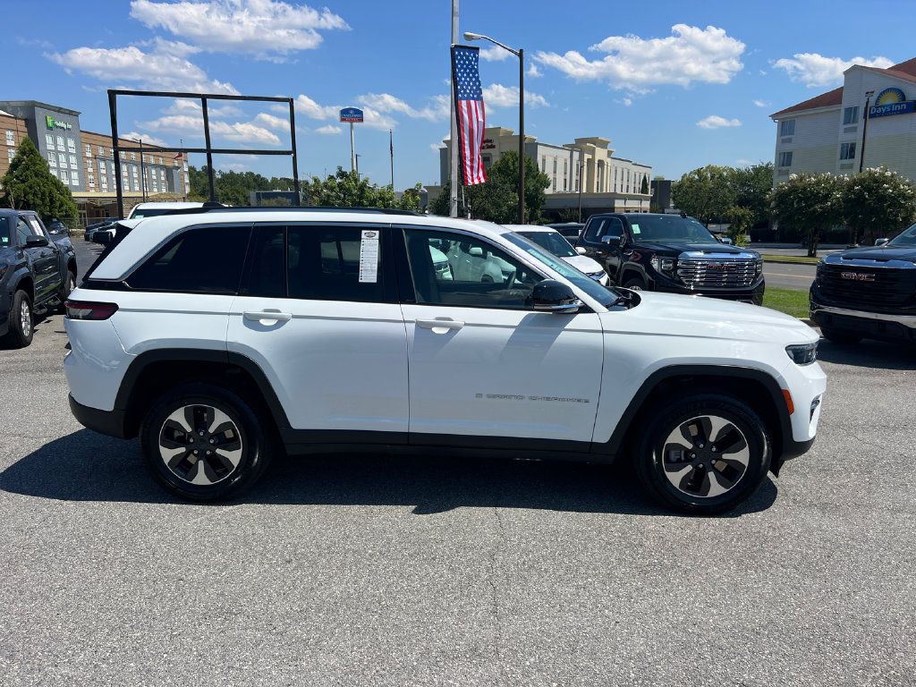 Used 2024 Jeep Grand Cherokee Limited 4xe AWD/4WD image 8