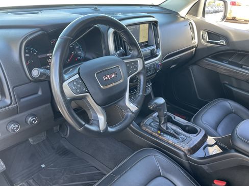 Used 2021 GMC Canyon Denali image 16