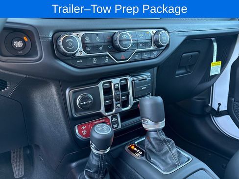 New 2026 Jeep Wrangler Unlimited Rubicon AWD/4WD image 14