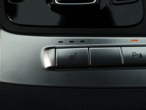 New 2026 Kia Carnival EX FWD image 38