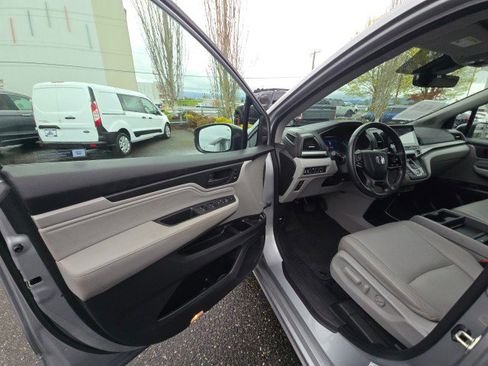 Used 2018 Honda Odyssey Touring image 21