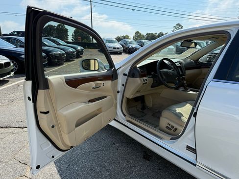 Used 2011 Lexus LS 460 Luxury image 7