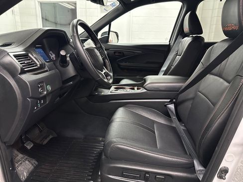 Used 2024 Honda Passport TrailSport image 21