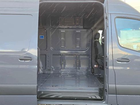 New 2026 Mercedes-Benz Sprinter 2500 image 15