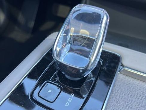 New 2026 Volvo XC90 B5 Core image 16