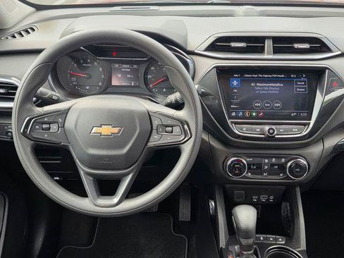 Used 2023 Chevrolet TrailBlazer LT w/ Convenience Package FWD image 53