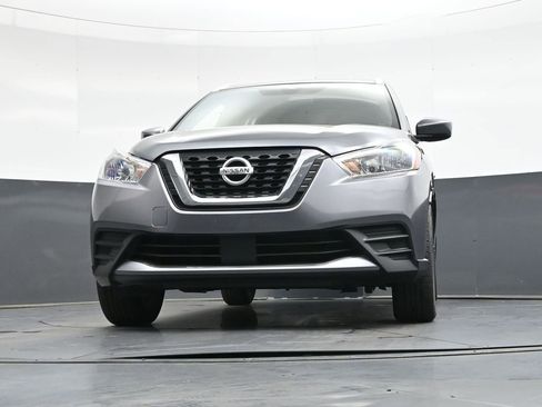Used 2020 Nissan Kicks SV image 42