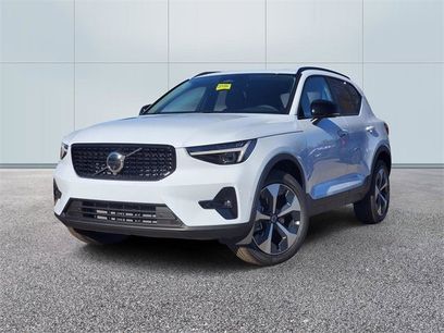 New 2026 Volvo XC40 B5 Plus w/ Protection Package Premier