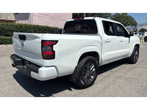 Certified 2025 Nissan Frontier SV RWD image 5