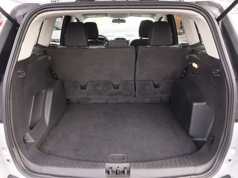 Used 2019 Ford Escape SE image 7