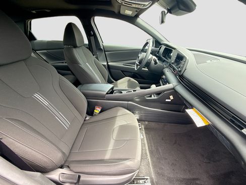 New 2026 Hyundai Elantra SEL Sport Premium FWD image 20